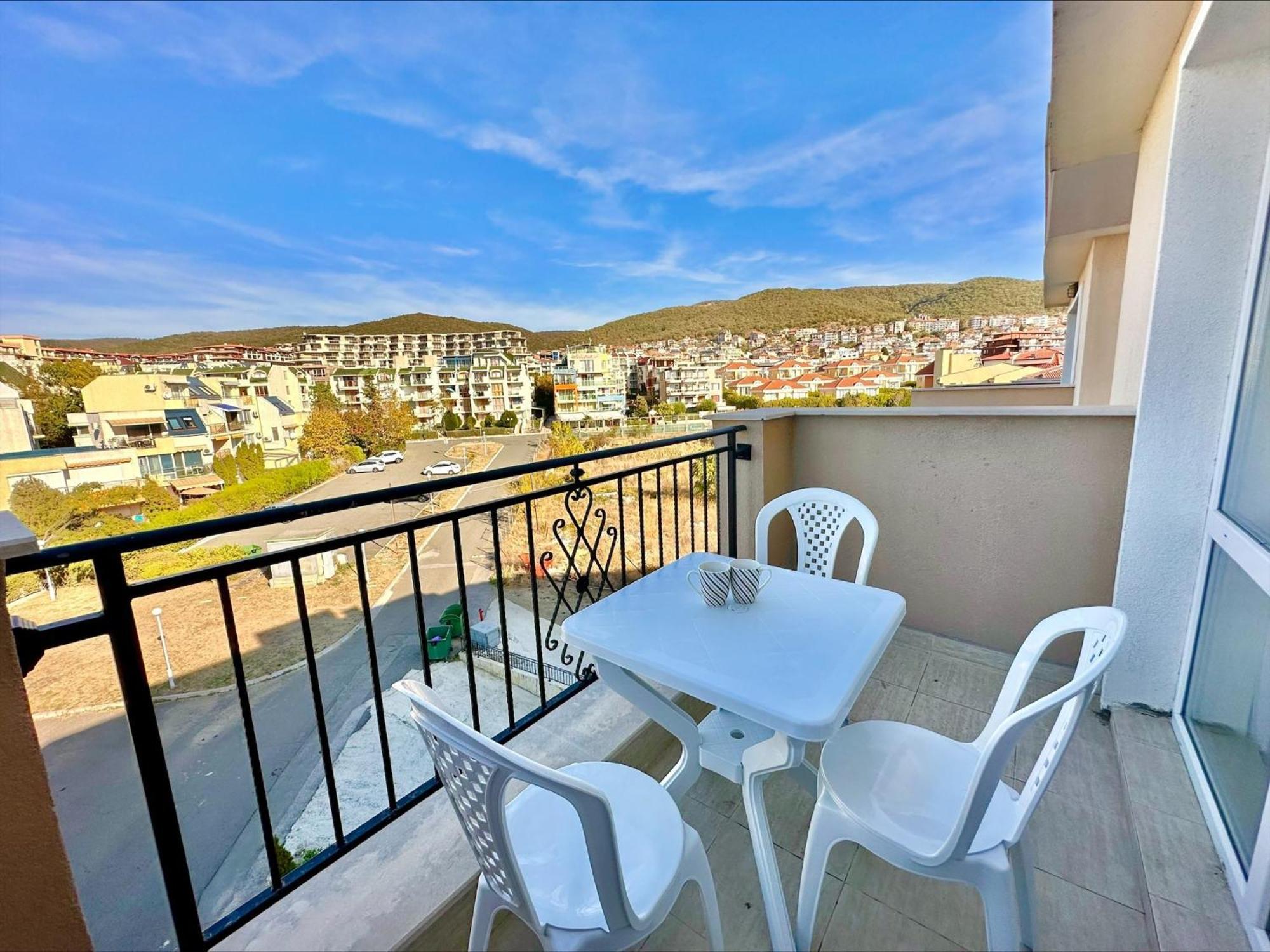 Ipanema Beach - Menada Apartments Sveti Vlas Bagian luar foto