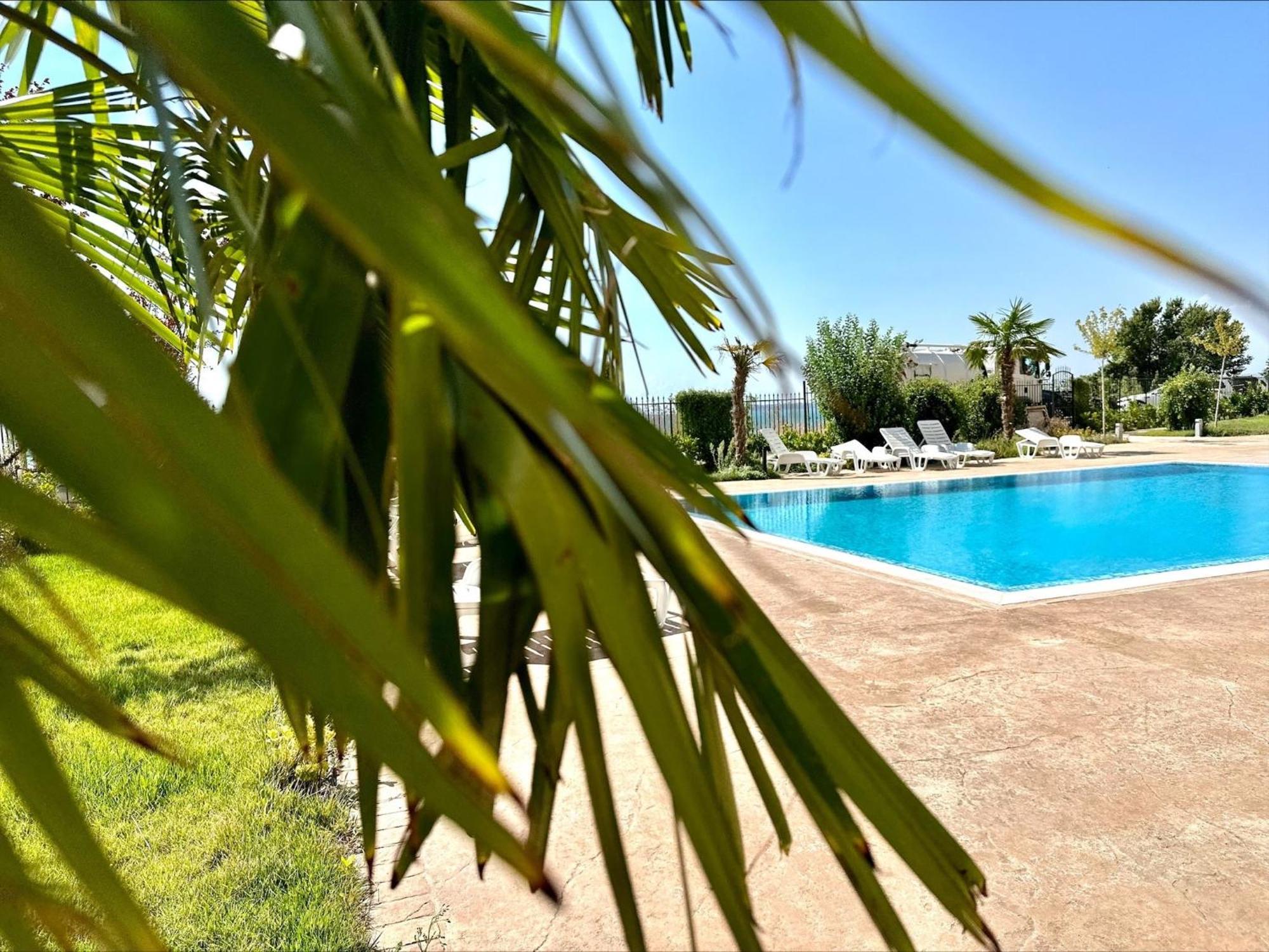 Ipanema Beach - Menada Apartments Sveti Vlas Bagian luar foto