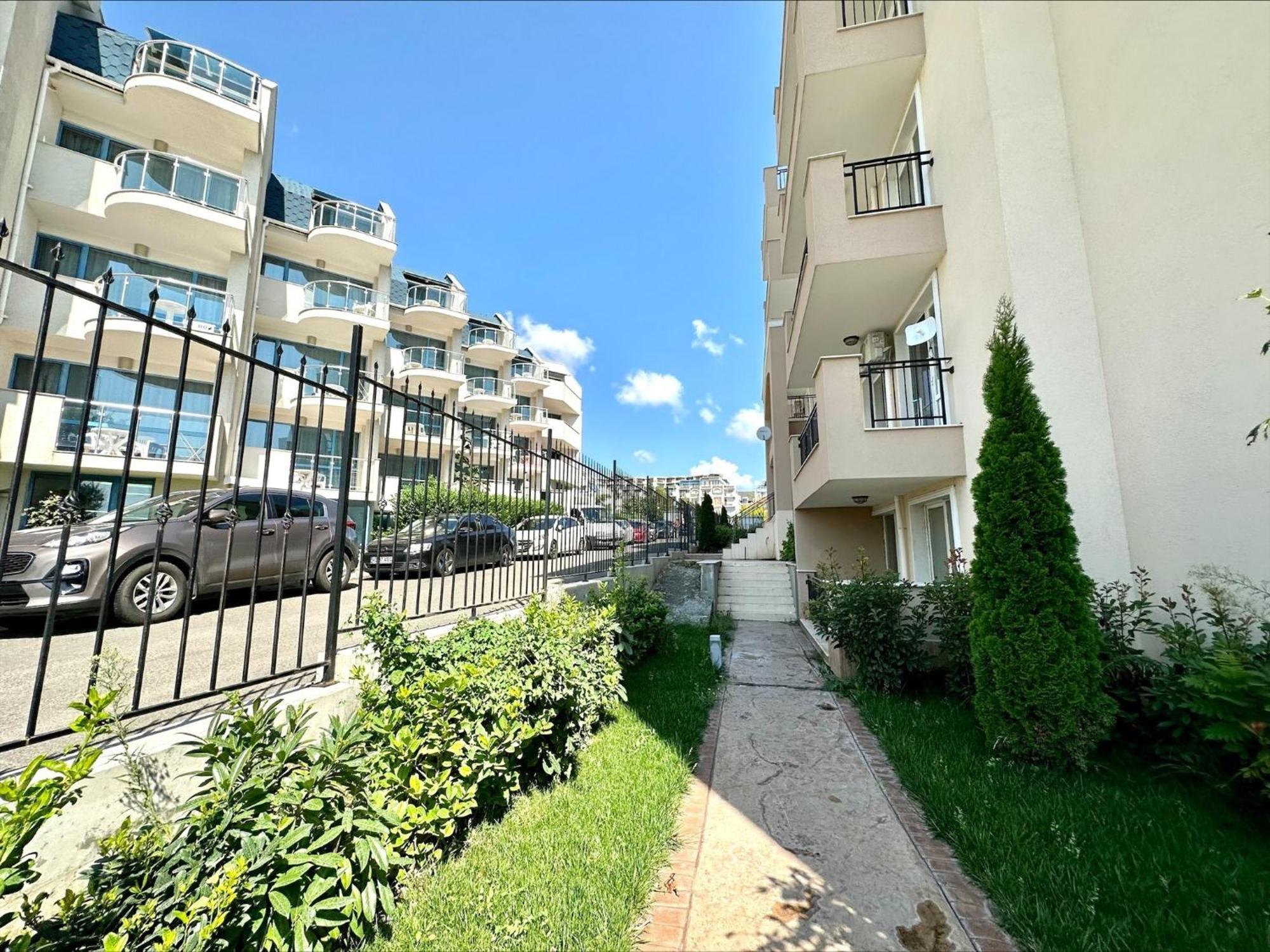 Ipanema Beach - Menada Apartments Sveti Vlas Bagian luar foto