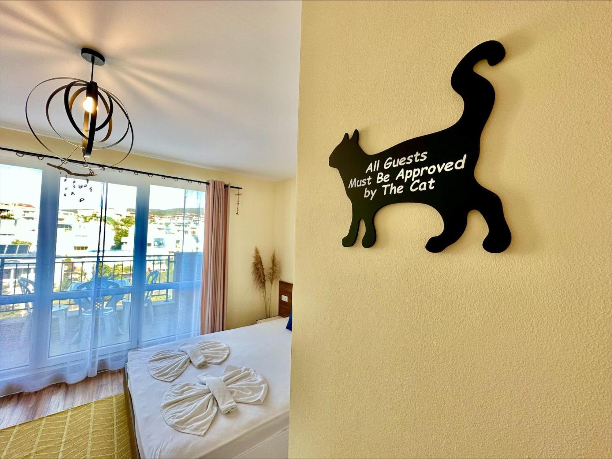 Ipanema Beach - Menada Apartments Sveti Vlas Ruang foto